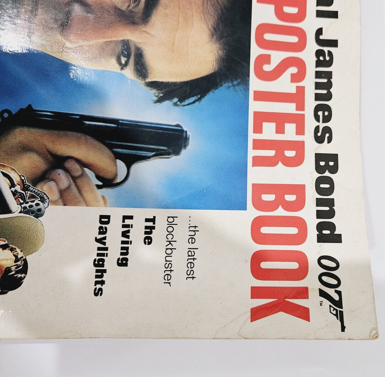 Sally Hibbin: The Official James Bond 007 Movie Poster Book 1st Edition