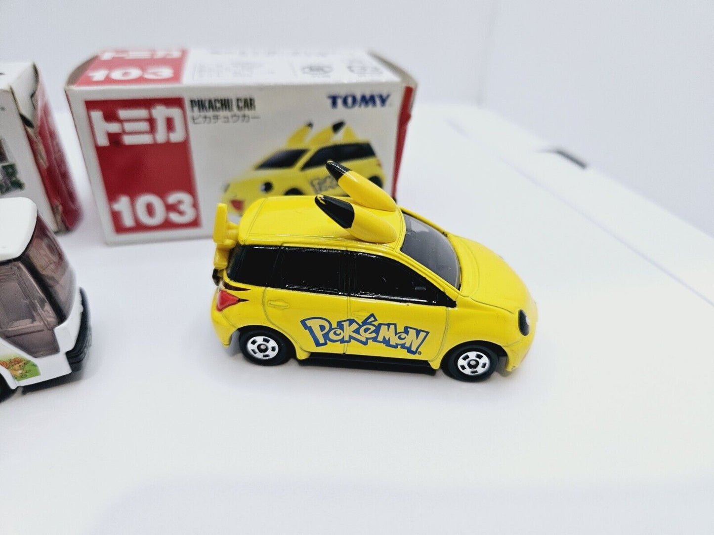 Takara Tomy Pokemon Dream No. 143 Pikachu Car & Pocket Monsters Bus #38 Boxed